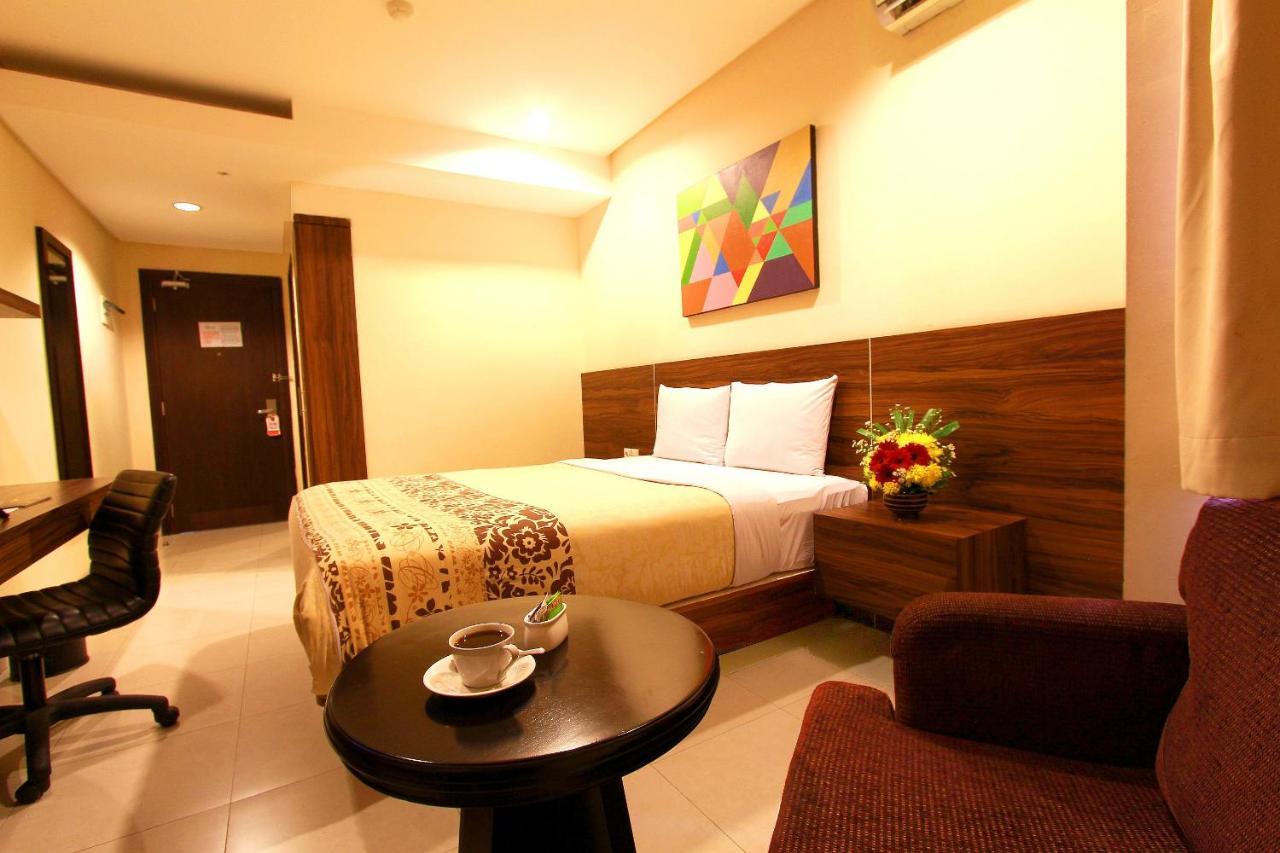 Hotel Prasada Mansion Sudirman Yakarta Exterior foto